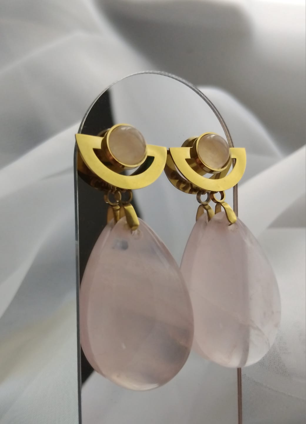 boucles pendantes femme quartz rose clou style tribal cabochon 6mm et pendant environ 3,5cm en quartz rose