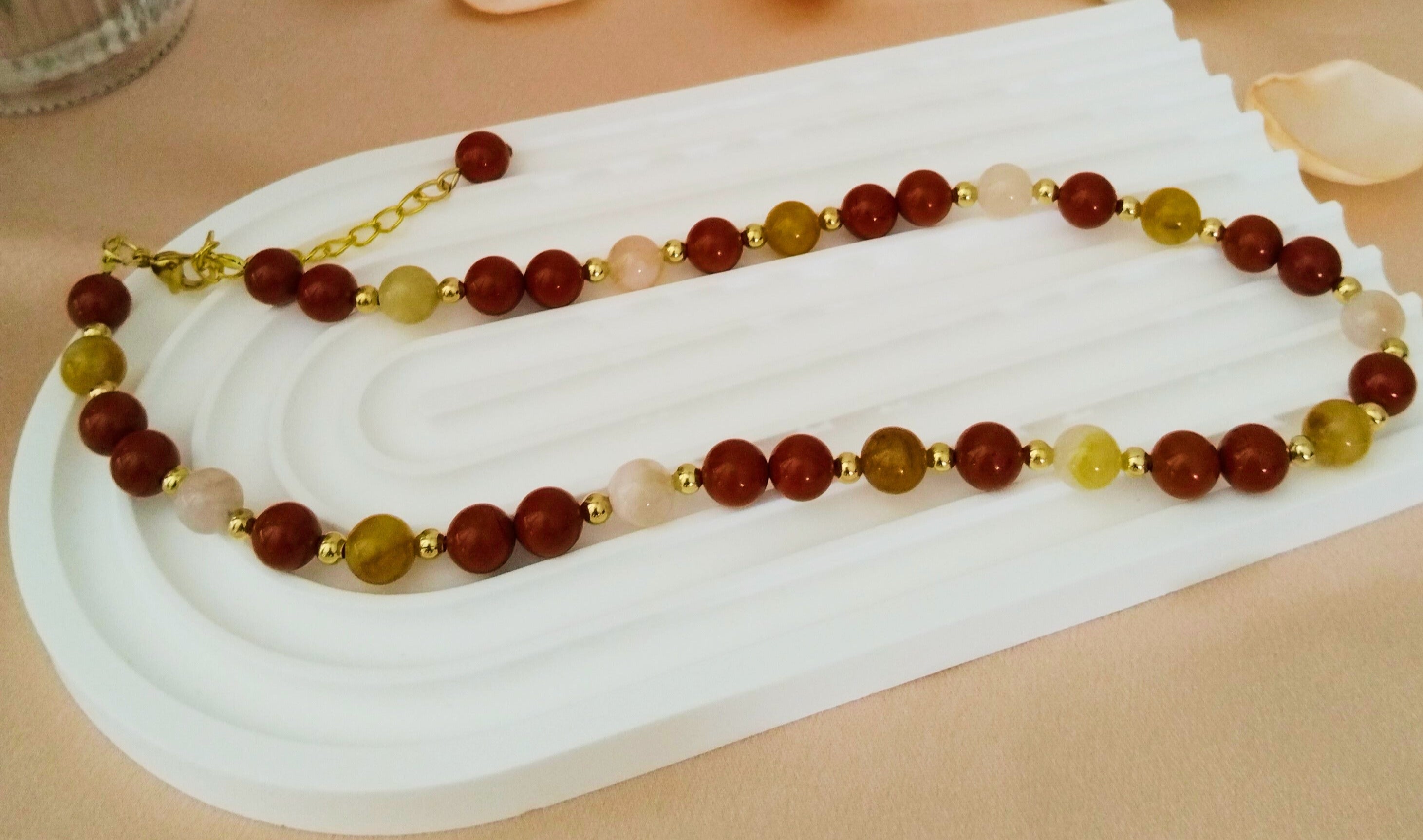 Collier jaspe rouge, aventurine jaune & agate fleur de cerisier – Harmonie & protection - Vatou Soa