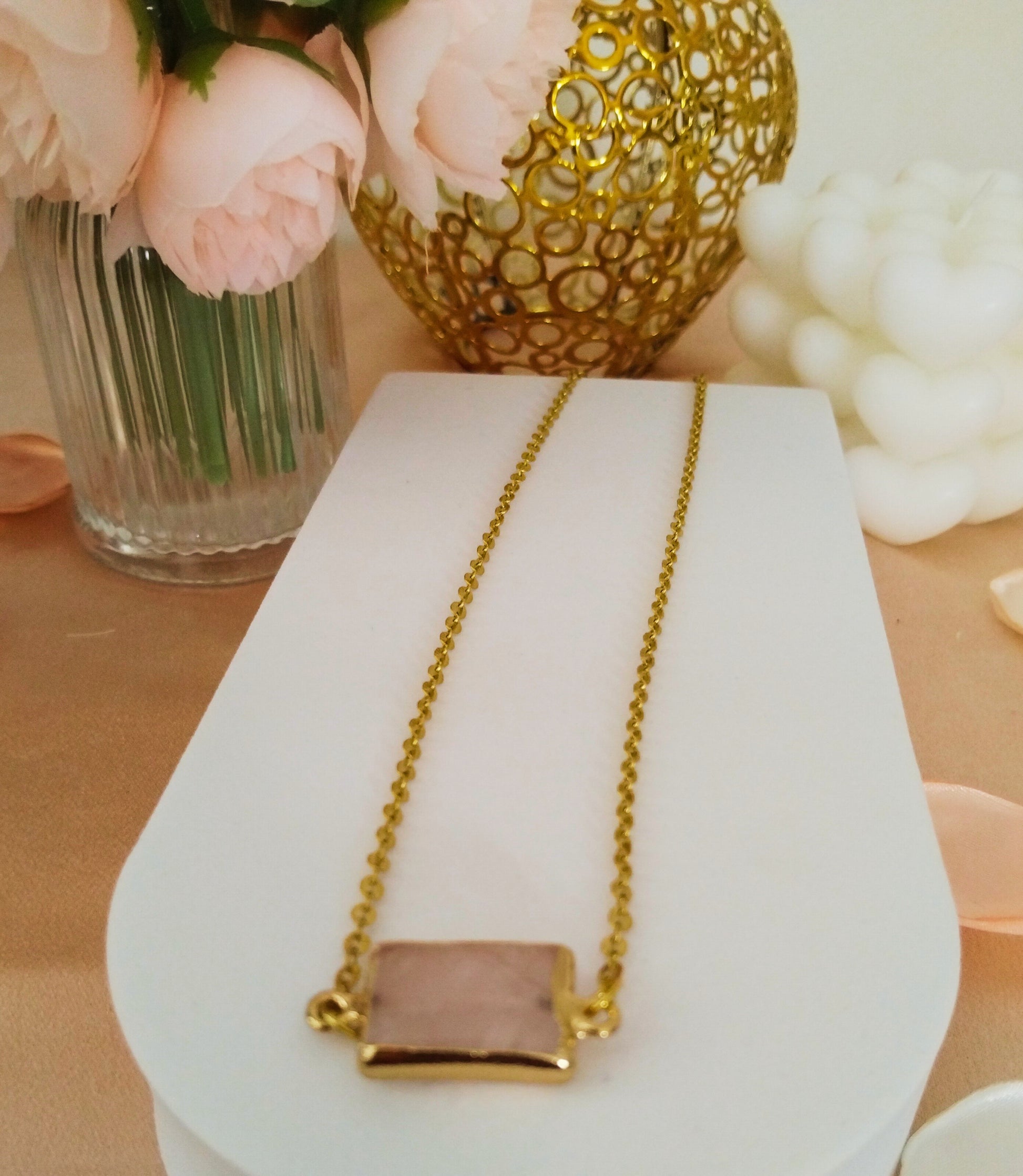 Collier "Élégance Quartz Rose" avec chaine acier inox et pendentif Quartz Rose