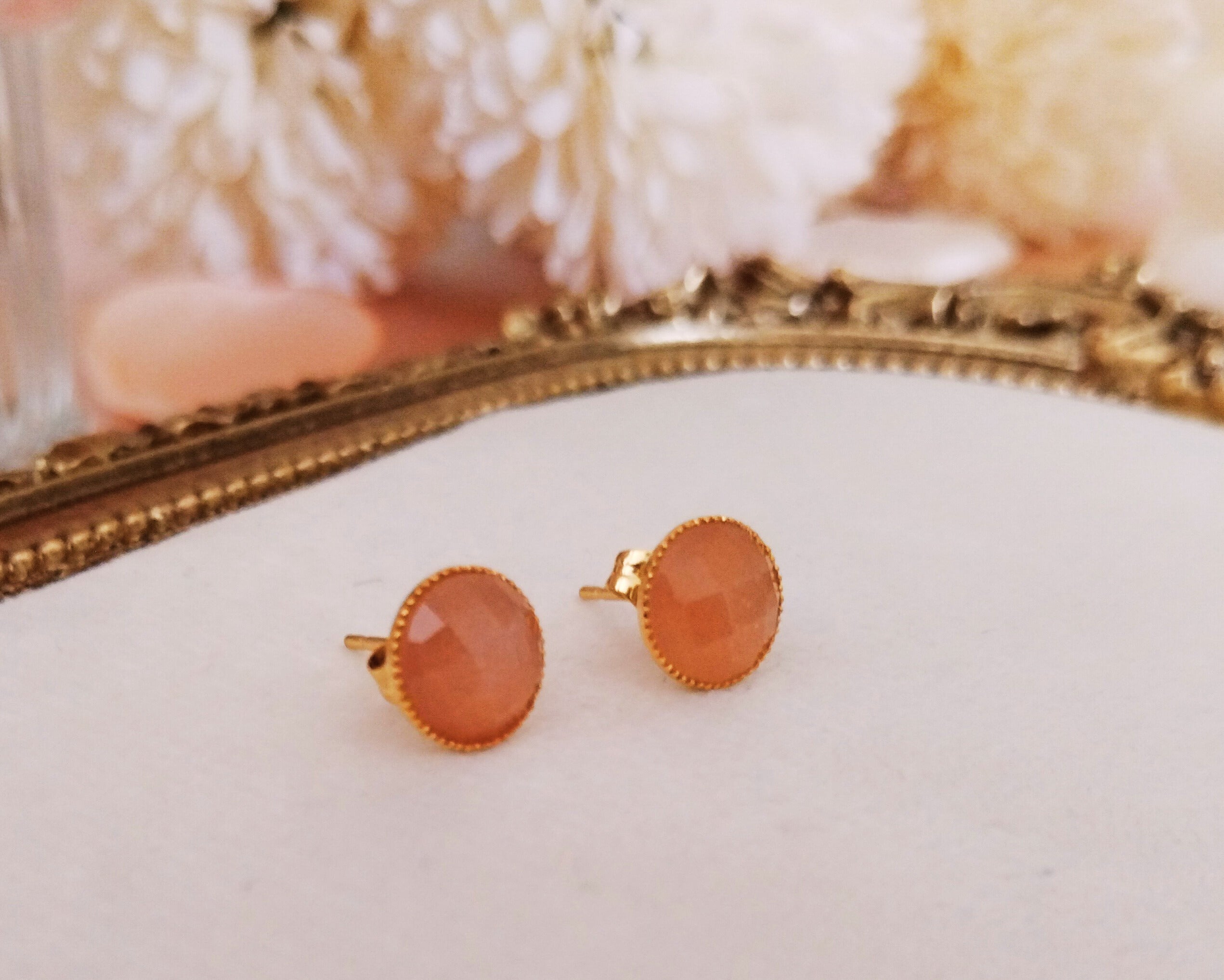 Clous d'oreilles "Lune d'Ivoire" en Pierre de Lune, acier inoxydable