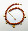 Collier Astra en jaspe rouge – Collier femme doré à étoiles et pierres naturelles 6 mm - Vatou Soa