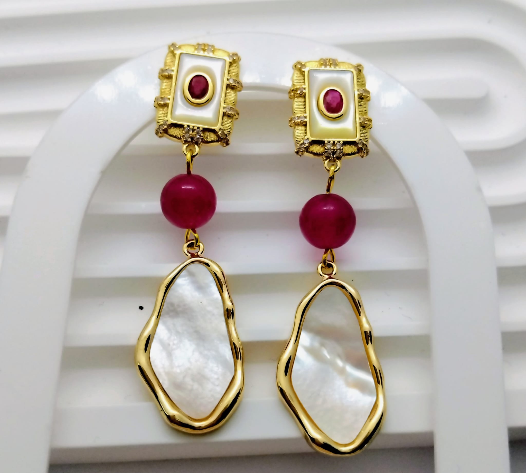 Boucles d’oreilles Iris – Boucles femme vintage nacre jade rose doré