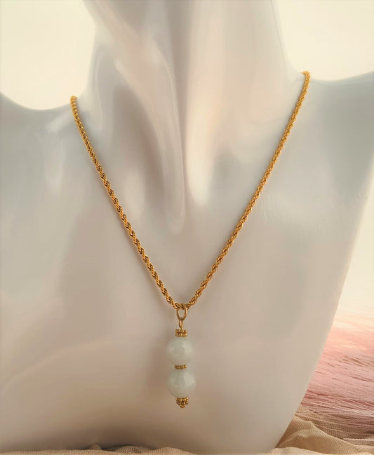 Lunæa – Collier jade de Chine doré • Bijou élégant et poétique fait main en France
