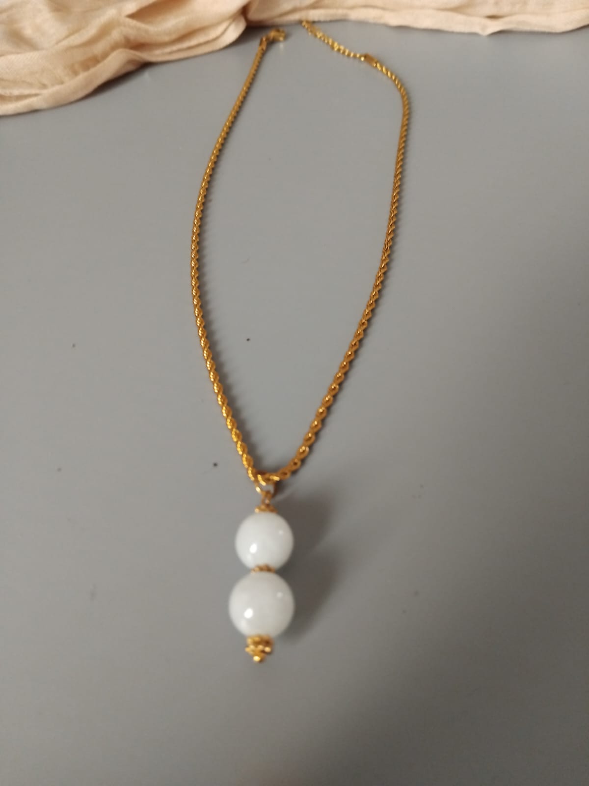 Lunæa – Collier jade de Chine doré • Bijou élégant et poétique fait main en France - Vatou Soa