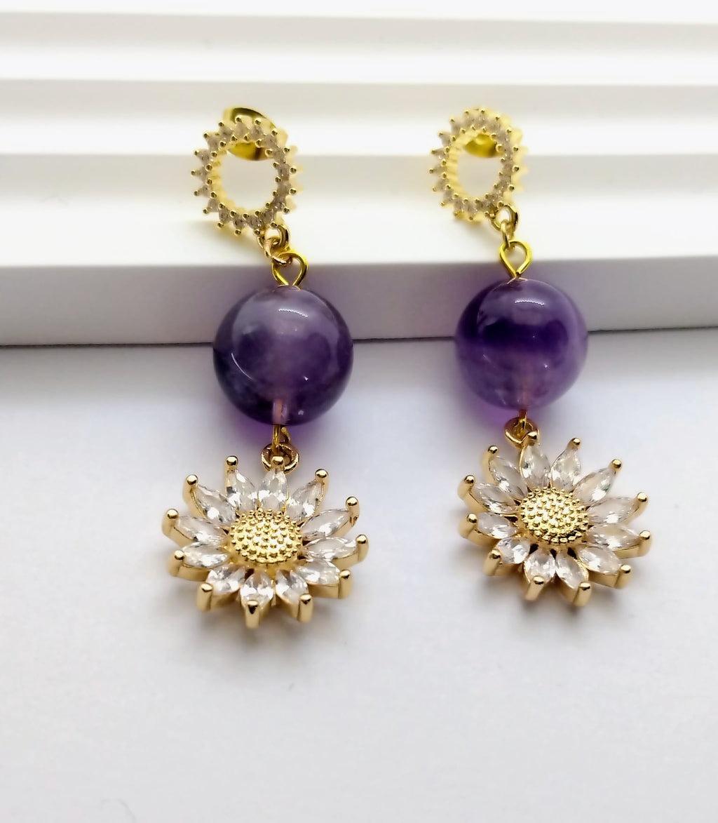 Boucles d’oreilles LUMÉLIS en améthyste naturelle – boucles pendantes dorées fleur - Vatou Soa
