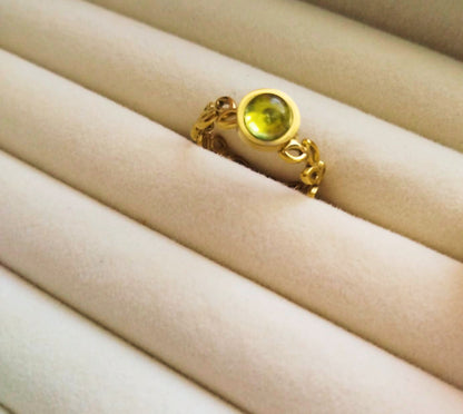 Bague péridot naturelle – Feuillage doré réglable