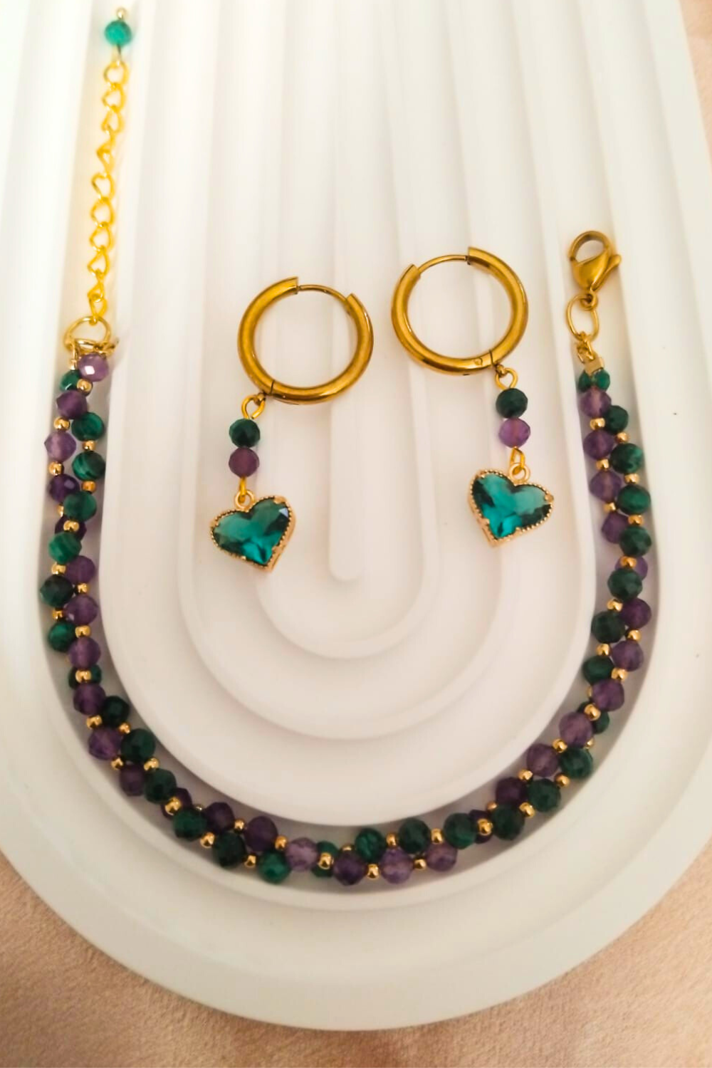 photo set bracelet et créoles amethyste et malachite avec strass coeur vert