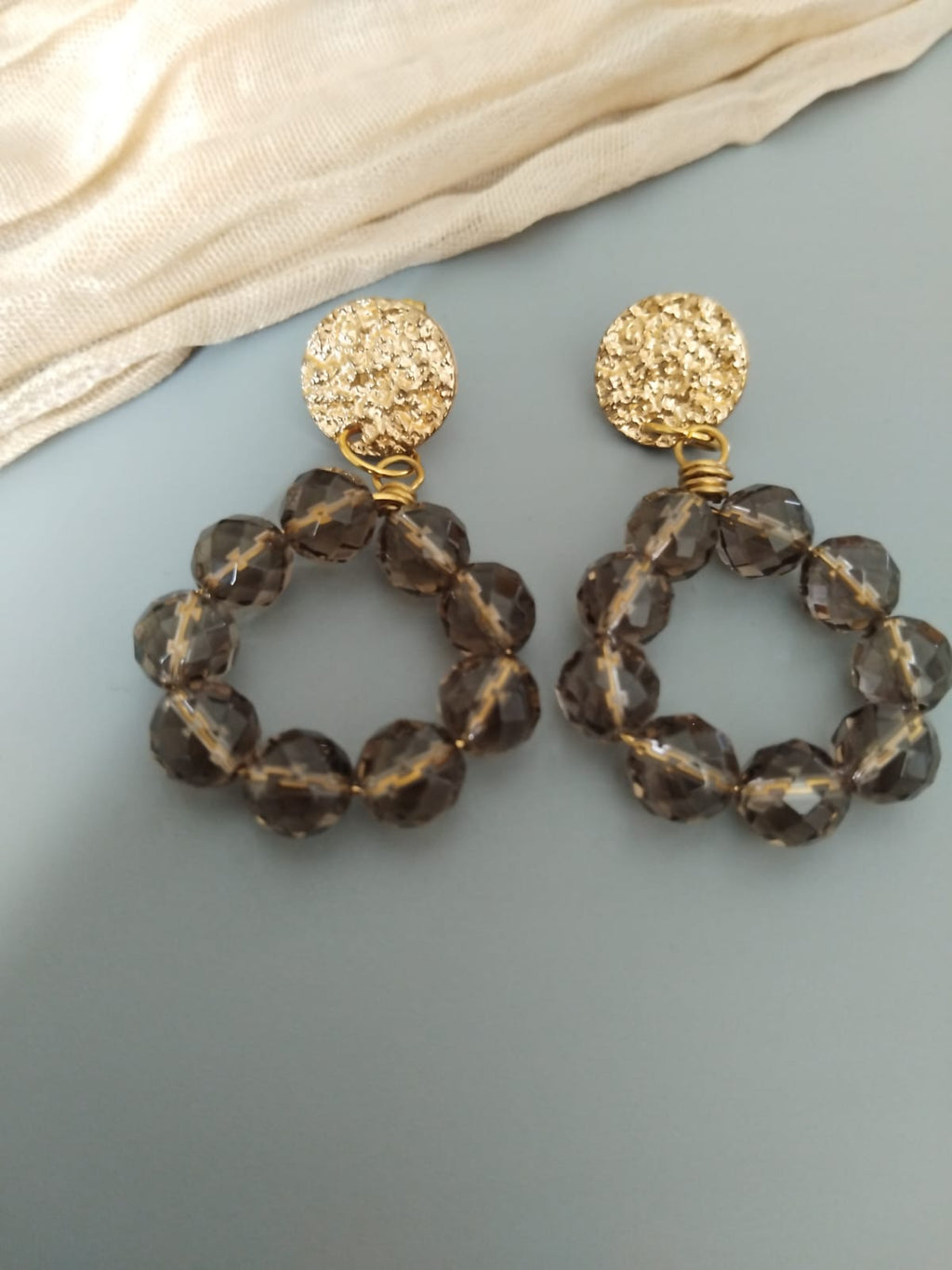 Boucles quartz fumé – Éclat discret & protection énergétique 