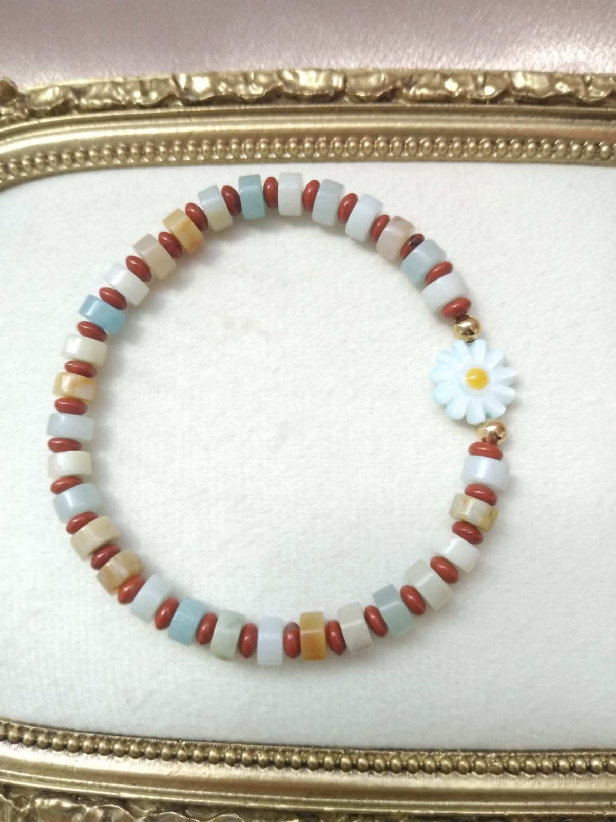 photo bracelet en élastique en amazonite et jaspe rouge