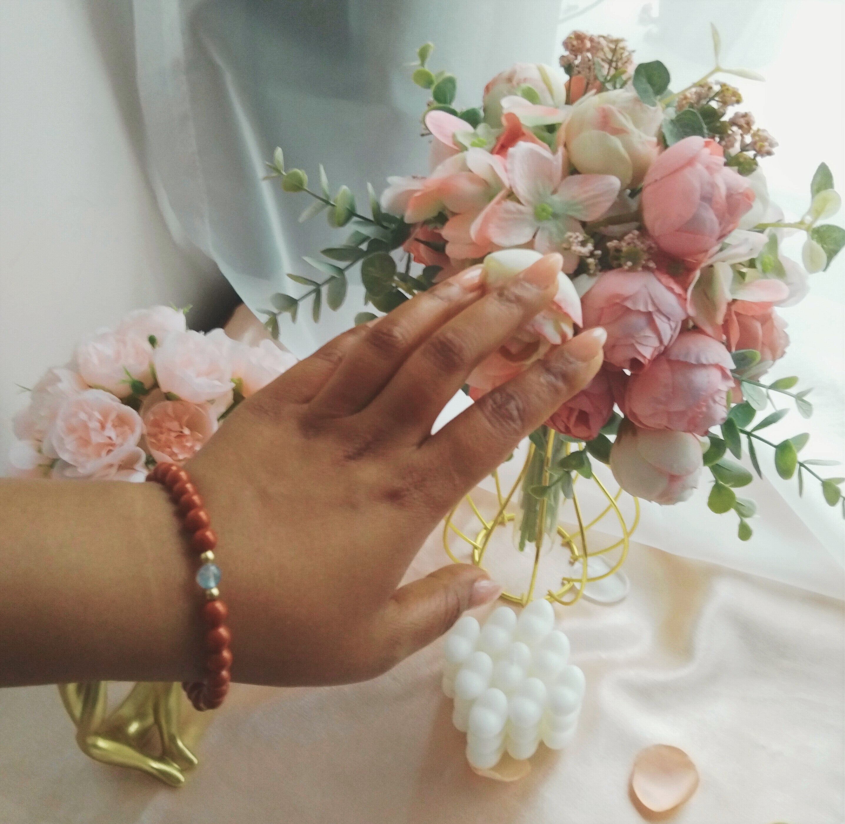 photo portée bracelet jaspe rouge et labradorite 6mm