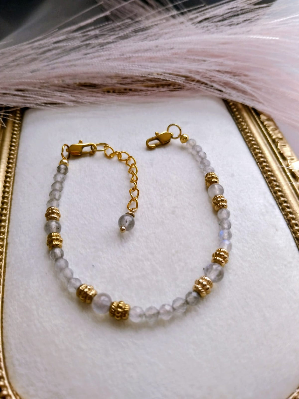 photo labradorite femme 4mm facetté et 5 mm avec fermoir mousqueton