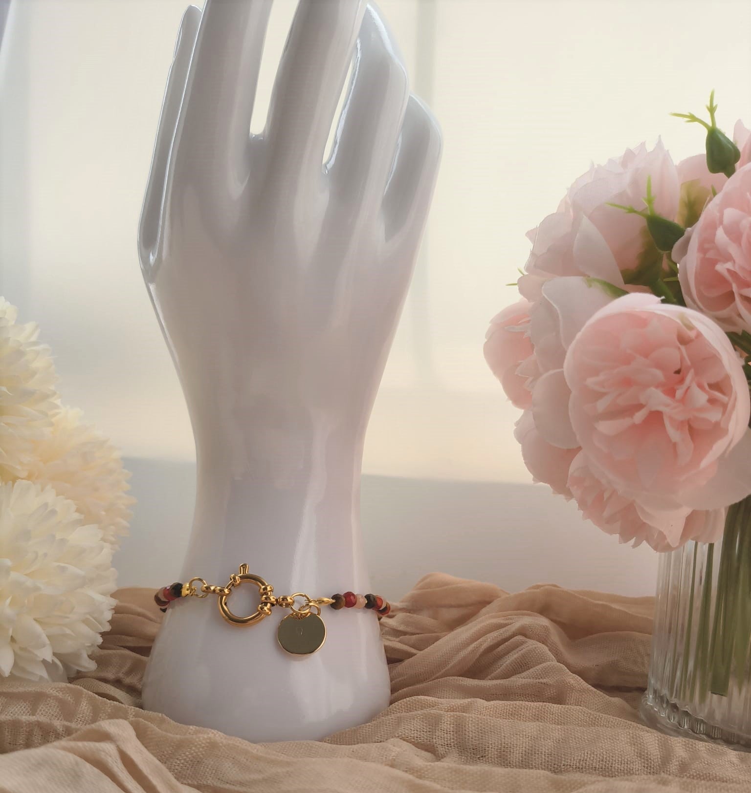 Bracelet signe astrologique Lion en pierres naturelles – Pierre de lune et calcédoine bleue – Bijou fait main