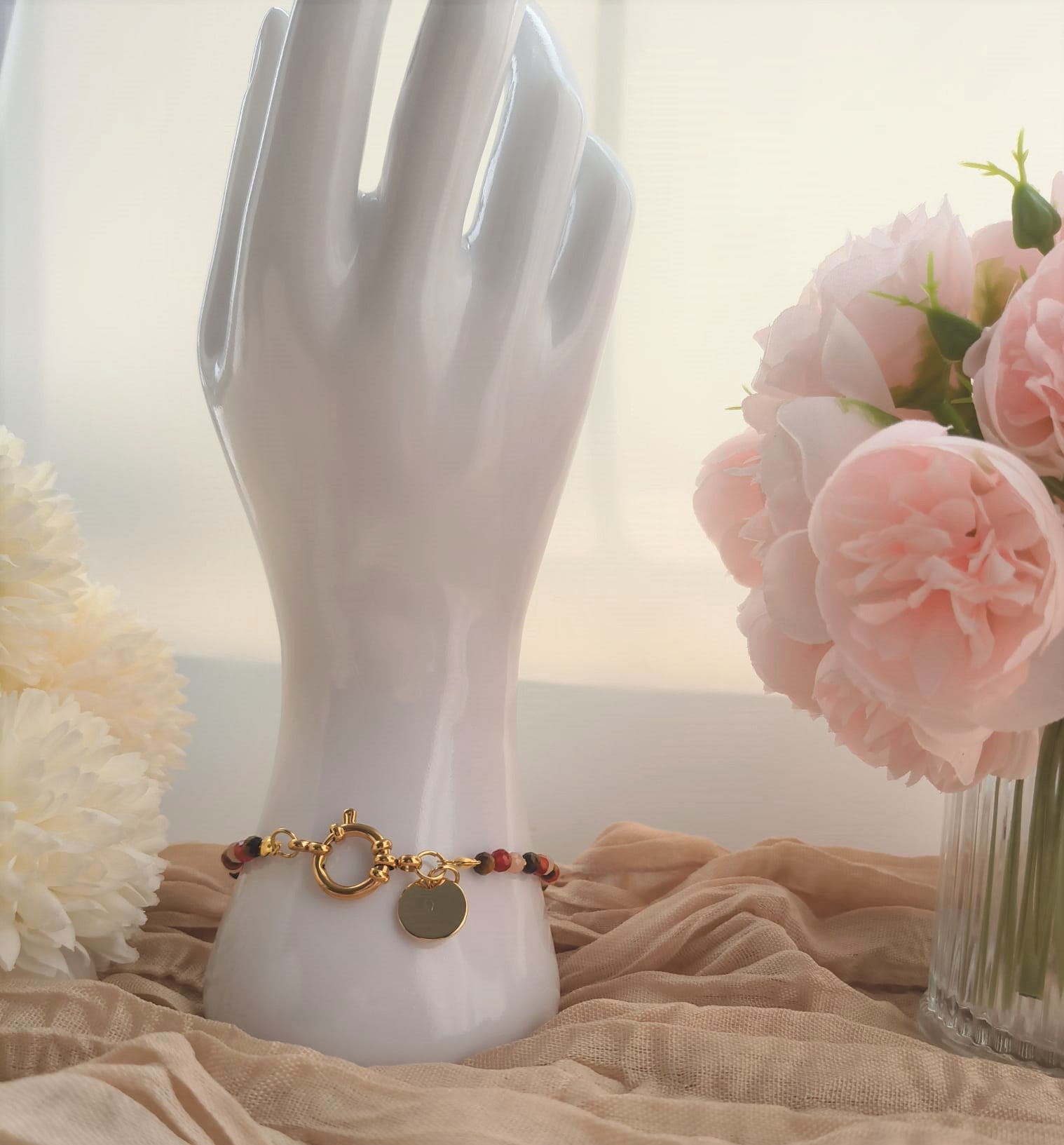 Bracelet signe astrologique Lion en pierres naturelles – Pierre de lune et calcédoine bleue – Bijou fait main