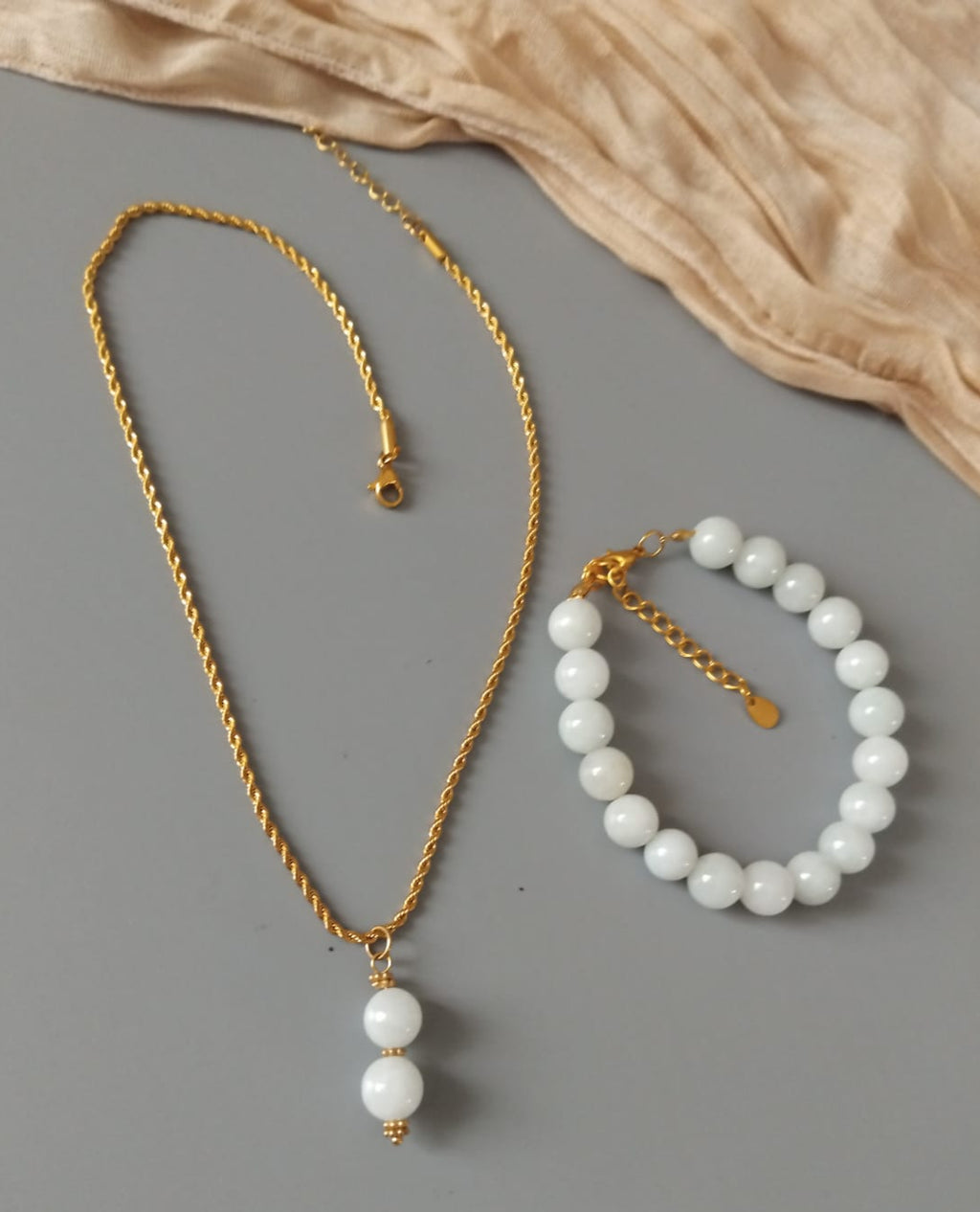 bijou collier et bracelet en jade de chine 10mm