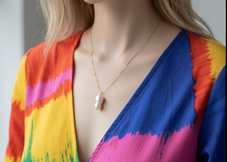 Parure Perléa – Collier  40 cm en acier inox & créoles en perles de culture, bijou femme élégant - Vatou Soa