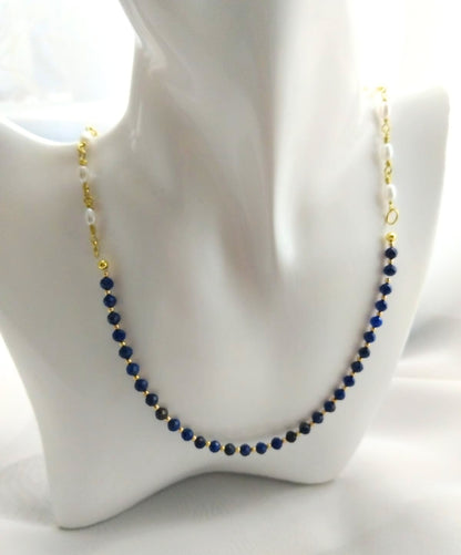 photo collier femme 42cm avec perles d'eau douce 6mm et lapis lazuli facetté 4mm 