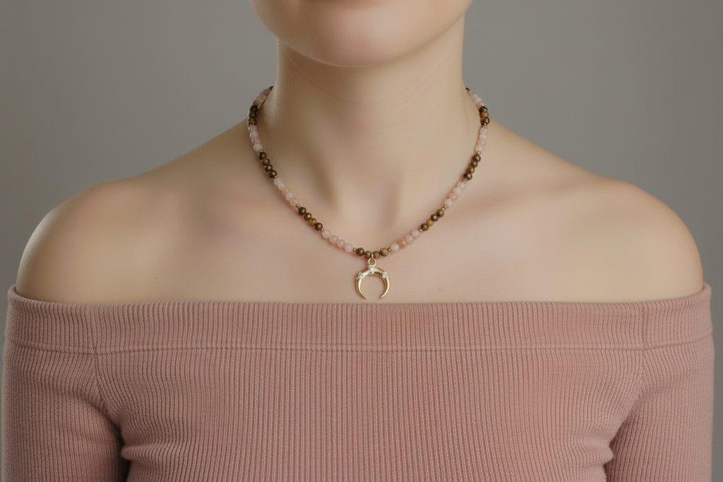 Collier pierre de soleil, œil de tigre & cristal irisé – Magie lunaire & lumière intérieure - Vatou Soa